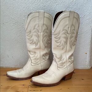 Tecovas The Annie cowhide cowboy boots in Bone.